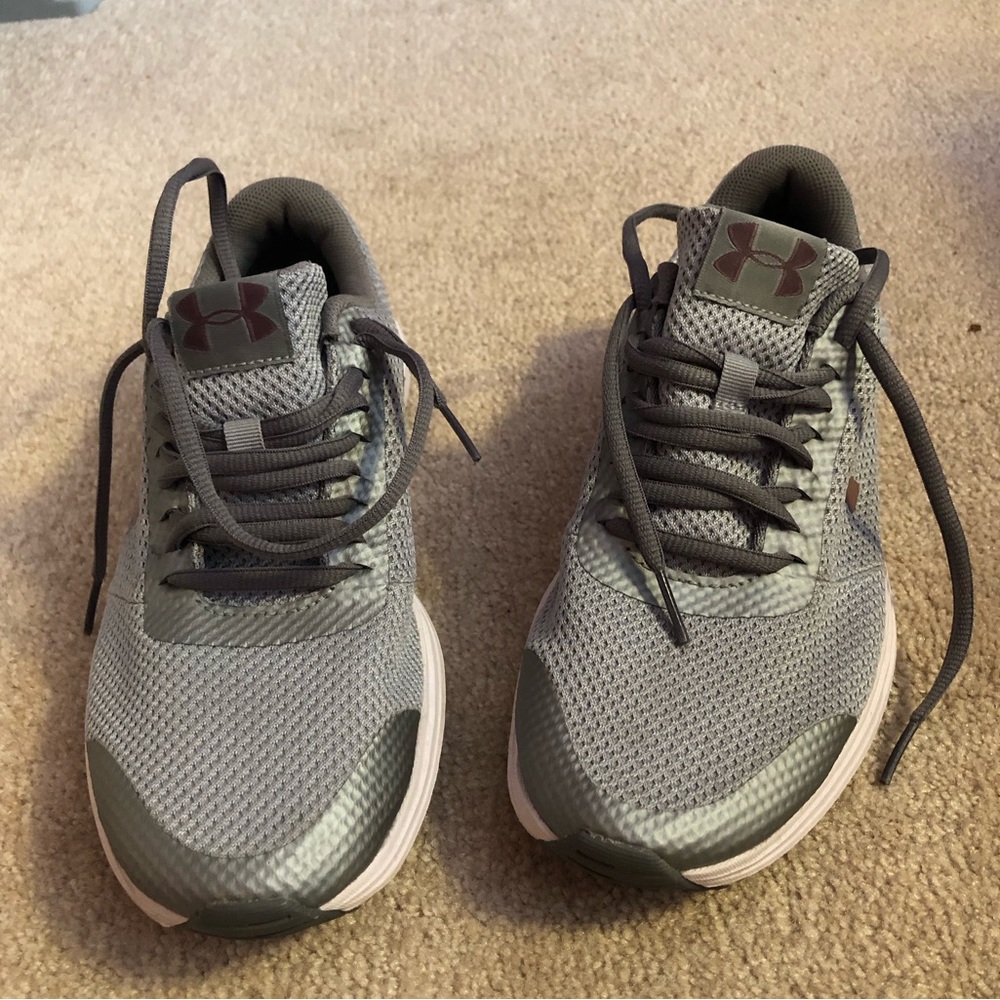Under Armour Sneakers